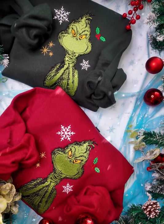 Grinch embroidery crew 🤭❤️