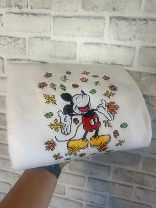 Mickey fall embroidered sweatshirt